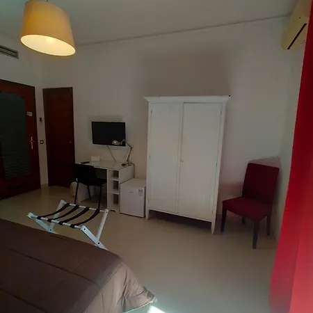 Oda ve Kahvaltı Sicule Katanya